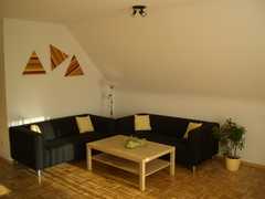 Wohnraum, Ansicht auf die Sitzgelegenheit