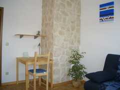 Zimmer 1, Ansicht auf die Schreibgelegenheit